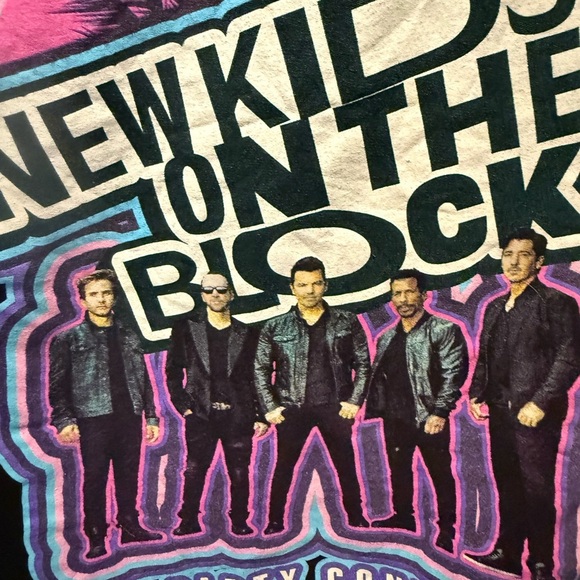 New Kids on the Block Black Graphic T-Shirt Size L - Picture 3 of 7